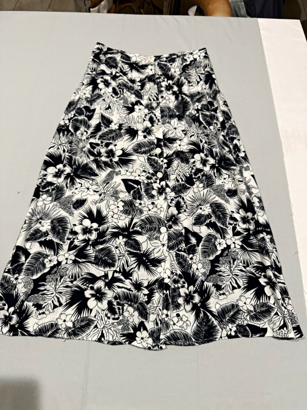 Sag Harbor A-Line Midi Skirt Tropical Floral Button-Front Woven Rayon S